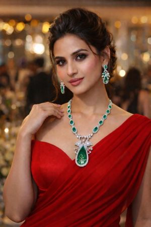 Emerald Majesty Designer Necklace Set